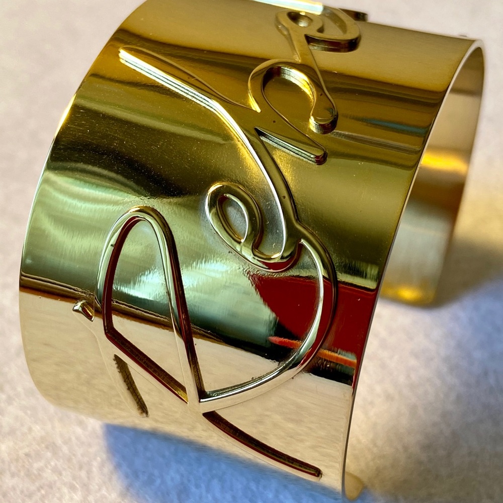 “REBELLE” 💛 GOLD ACCENT CUFF